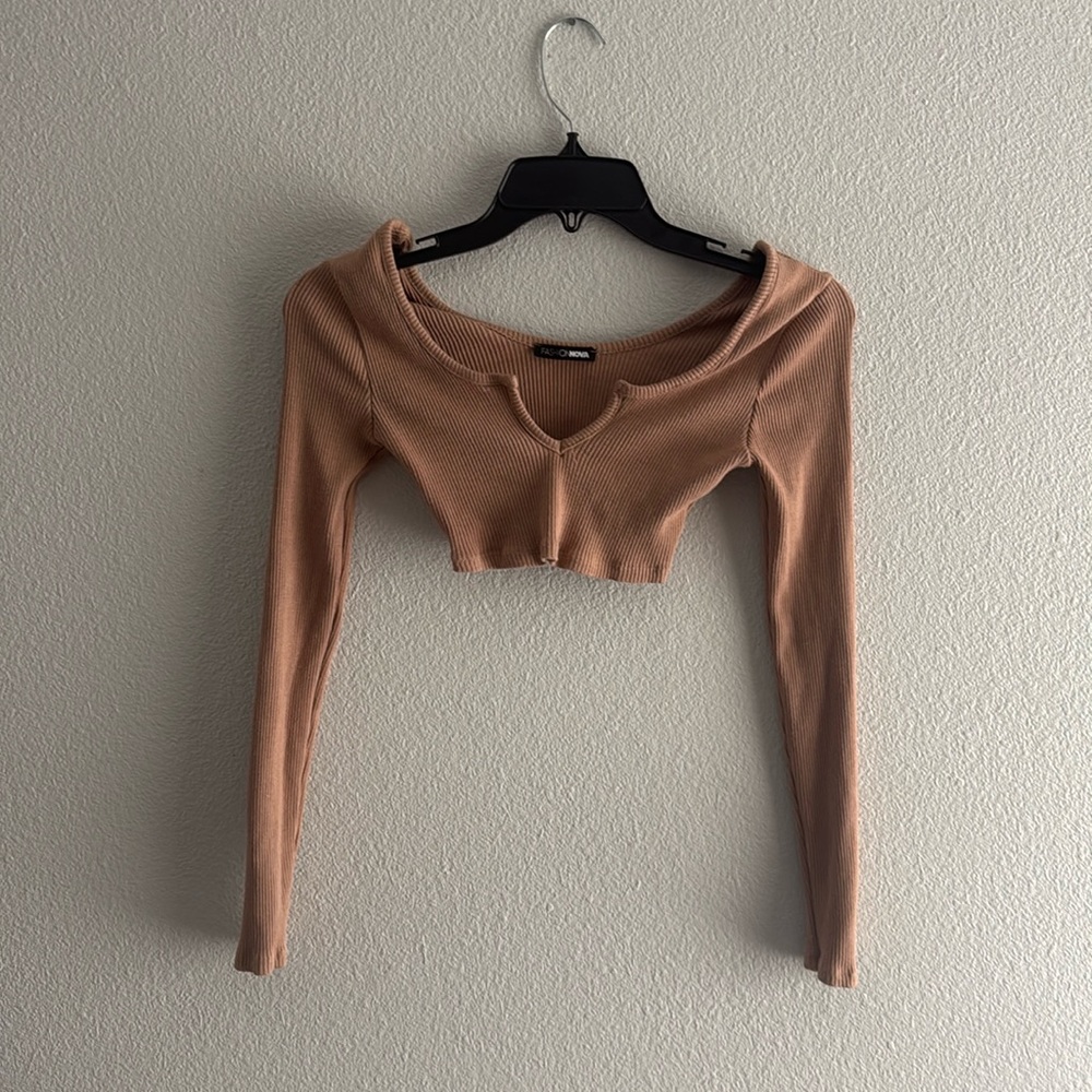 Fashion Nova Tan Ribbed Long Sleeve Top size XS